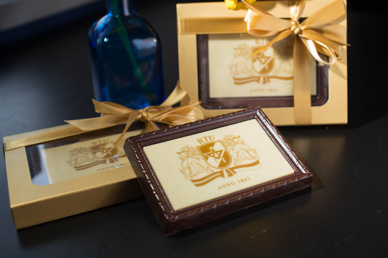 Box With Transparent Window - Gift - Framed Chocolate Picture in a Box with Ribbon, 90g