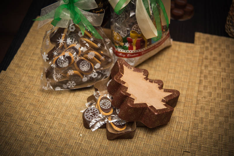 Упаковка Продукта под Заказ - 75г 15 печеньев с шоколадом в форме елки в коробке + мешочек